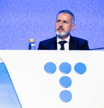 Murtra se apunta un doblete: reduce la deuda de Telefónica mientras eleva [...]