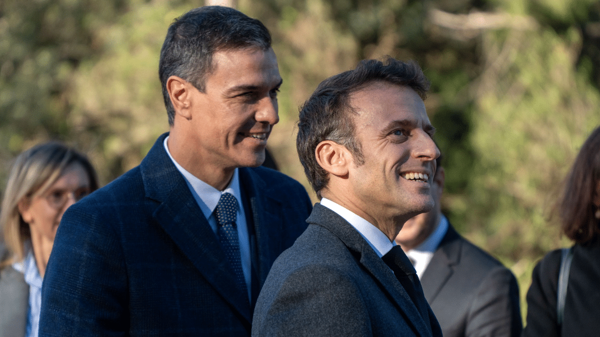 Pedro Sánchez y Emmanuel Macron en Barcelona en 2023.