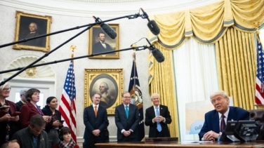 Trump rompe las reglas del comercio internacional con unos "aranceles-castigo" a los impuestos de otros países