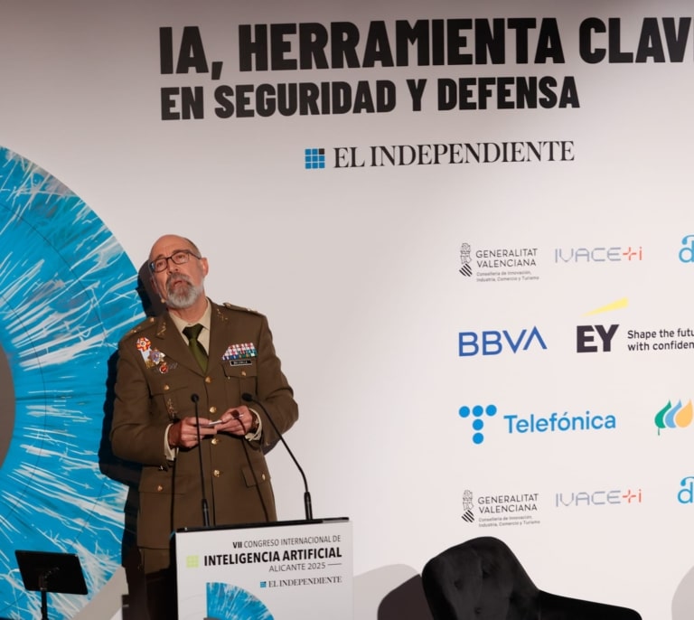 Ballenilla (CESEDEN): "Si queremos defender la democracia tenemos que hacerlo con medios democráticos"