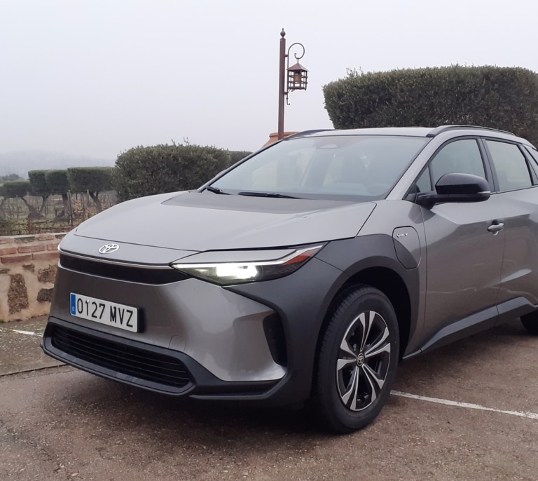 Toyota bZ4X Advance: Un SUV amplio a un precio accesible