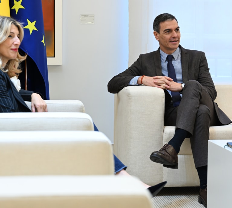 Sánchez y Díaz mantienen sus diferencias sobre el aumento del gasto militar tras su reunión de dos horas