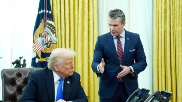 El Gobierno de Trump reconoce que incluyó por error a un periodista en un chat grupal donde debatía si bombardear Yemen