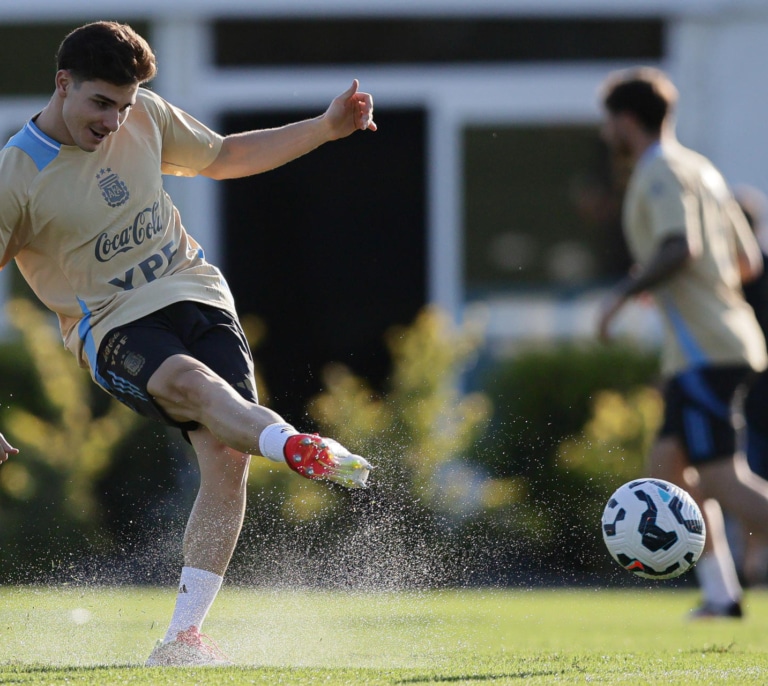 Uruguay vs Argentina, partido clasificatorio al Mundial 2026: horario y dónde ver por TV