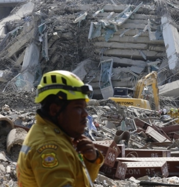 Al menos 43 desaparecidos en Bangkok tras derrumbarse un edificio a causa [...]
