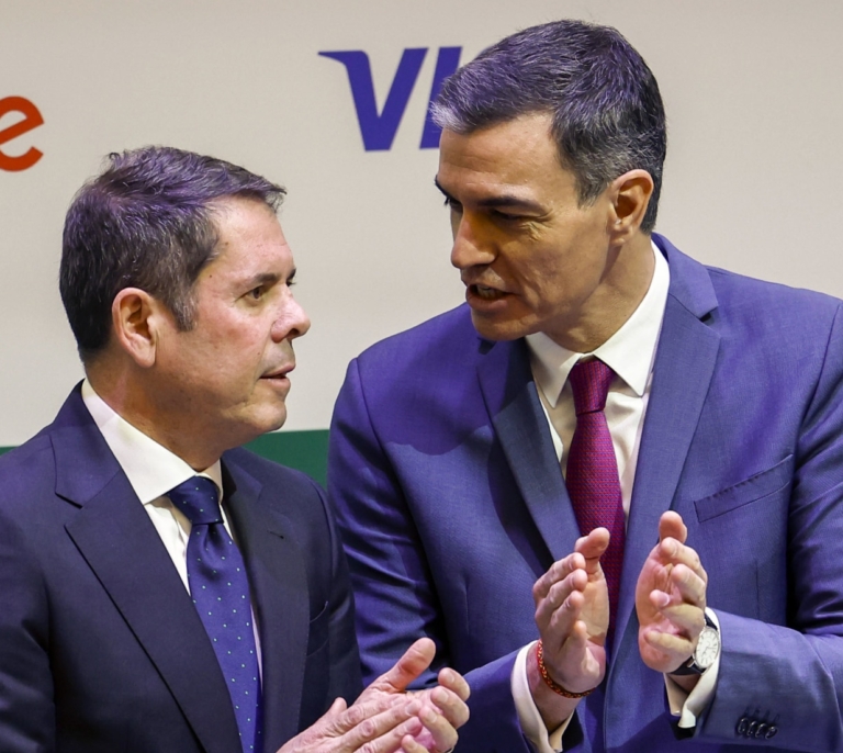 Cuerva defiende su tono frente al Gobierno y Garamendi pide dejar los "intereses personales a un lado"