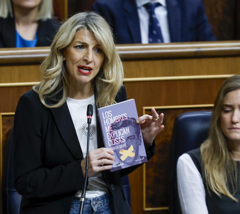 Bronca histórica en el Congreso después de que Yolanda Díaz acuse a Feijóo de justificar la violencia machista