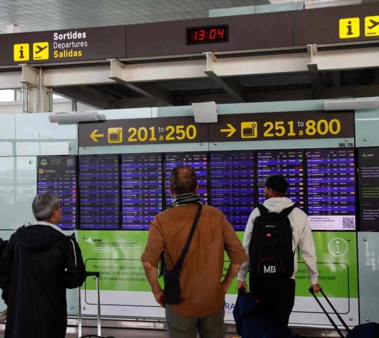La Guardia Civil detiene a un pasajero por amenazar a la tripulación en el aeropuerto de Barcelona