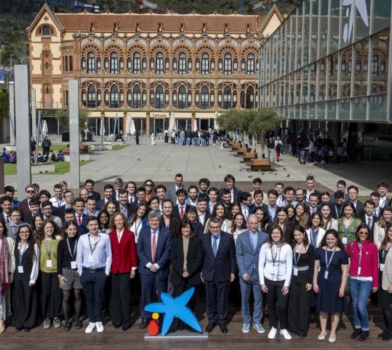 La Fundación ”la Caixa” atrae y retiene talento en España y Portugal con un centenar de becas para jóvenes investigadores