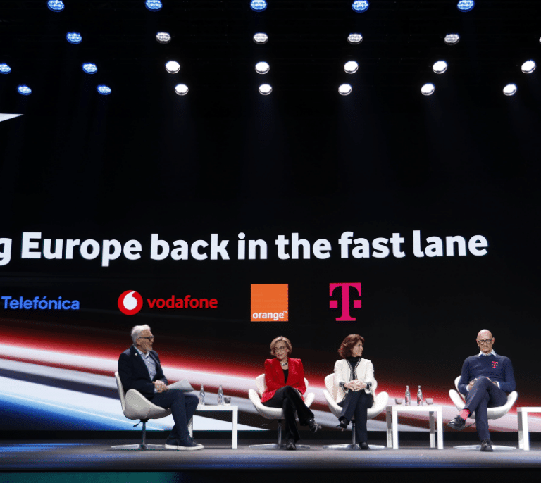 Telefónica, Orange, Vodafone y Deutsche Telekom exigen que Europa facilite fusiones para poder mirar a la cara a EEUU