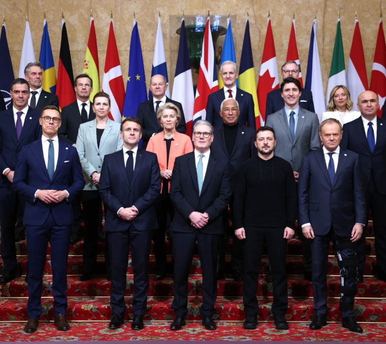 Reino Unido liderará una "coalición de voluntarios" en Ucrania y Europa se rearmará "para prepararse frente a lo peor"