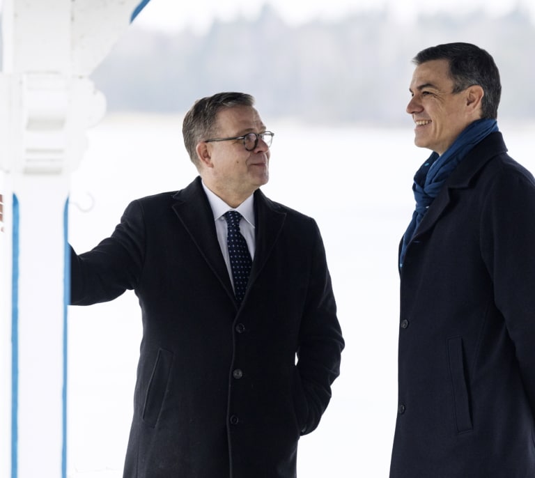 Sánchez se reafirma en el gasto militar del 2% frente a las críticas de los socios y defiende los subsidios también para el flanco este de la UE