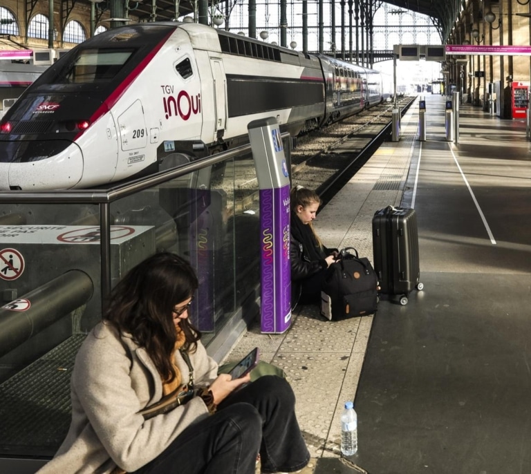 Una bomba de la Segunda Guerra Mundial paraliza el tráfico ferroviario en París