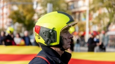 Los bomberos realizaron más de 30 rescates antes de las 15:00 el día de la DANA
