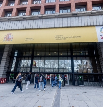 Sanidad tiene pendiente recuperar 9,2 millones de euros en contratos fallidos por [...]