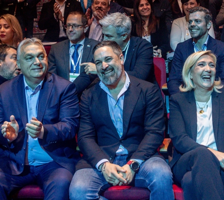 Vox se solidariza con Le Pen, "la próxima presidenta de Francia", y habla de  "persecución a las alternativas patrióticas"