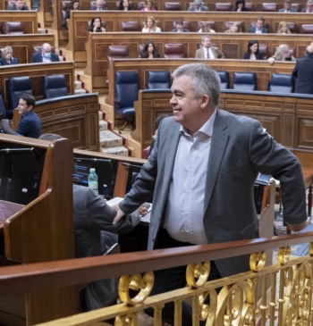 La sombra de unas grabaciones que afectan al Gobierno planea sobre el [...]