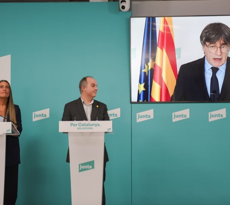 Las quejas de Oxfam al acuerdo migratorio "utilitarista" de PSOE y Junts: es una "reposición poblacional" de mano de obra