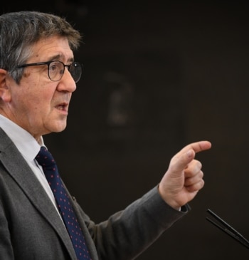 El PSOE subraya que las tropas de paz se despliegan "cuando haya [...]