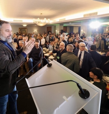 Abascal niega el apoyo de Vox a los aranceles y responsabiliza a [...]
