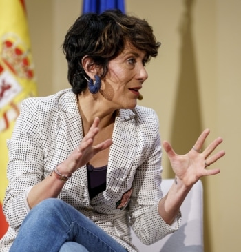 Cuatro de cada diez empleos fueron ocupados por extranjeros en el último [...]