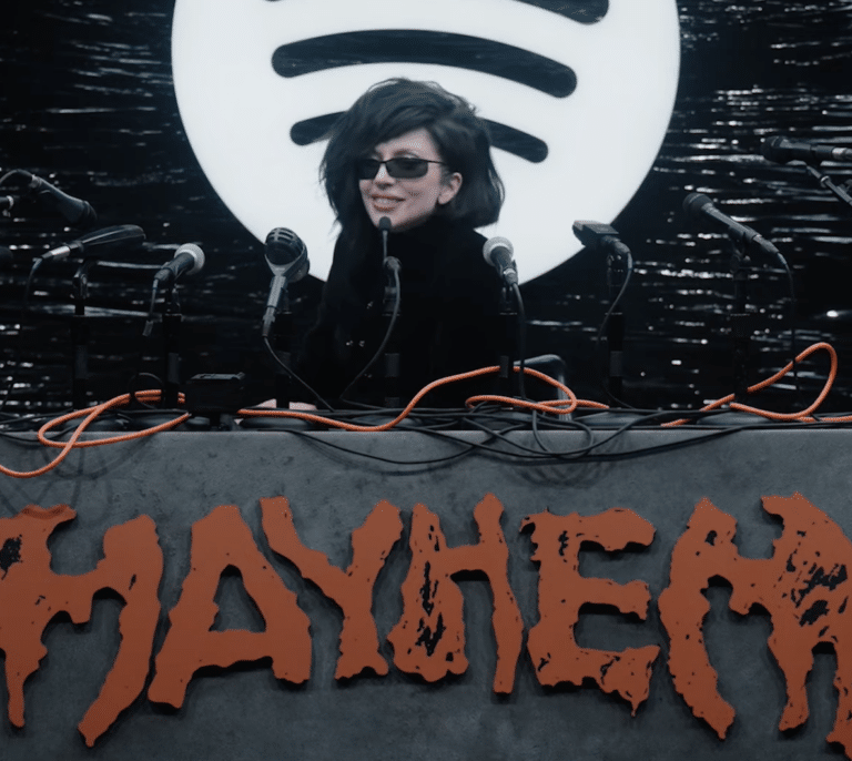 Lady Gaga presenta 'Mayhem' rodeada de sus 'monstruitos': "Me siento segura para volver al pop más oscuro"
