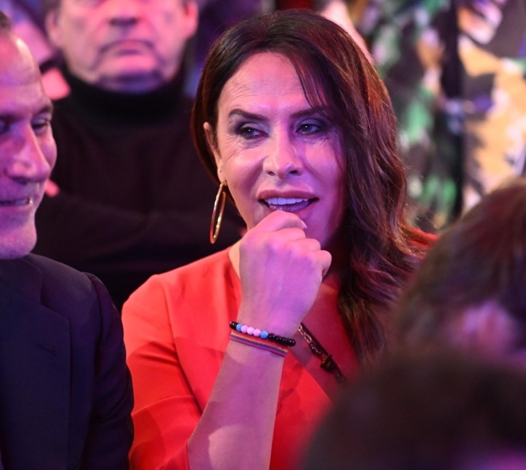 Karla Sofía Gascón culmina su redención y publica su libro 'cancelado'