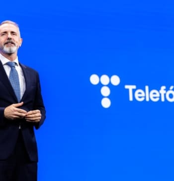 La junta de accionistas de Telefónica ratifica a Murtra y a su [...]
