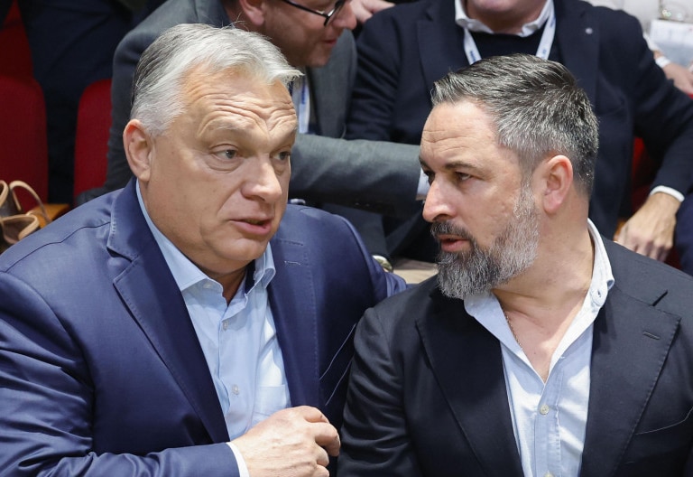 Vox consiguió sumar a los fondos húngaros dos créditos extra del Santander y el BBVA para su campaña de 2023