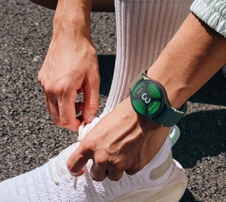 Amazon tira la casa por la ventana y rebaja 100€ el smartwatch más completo e innovador de Samsung