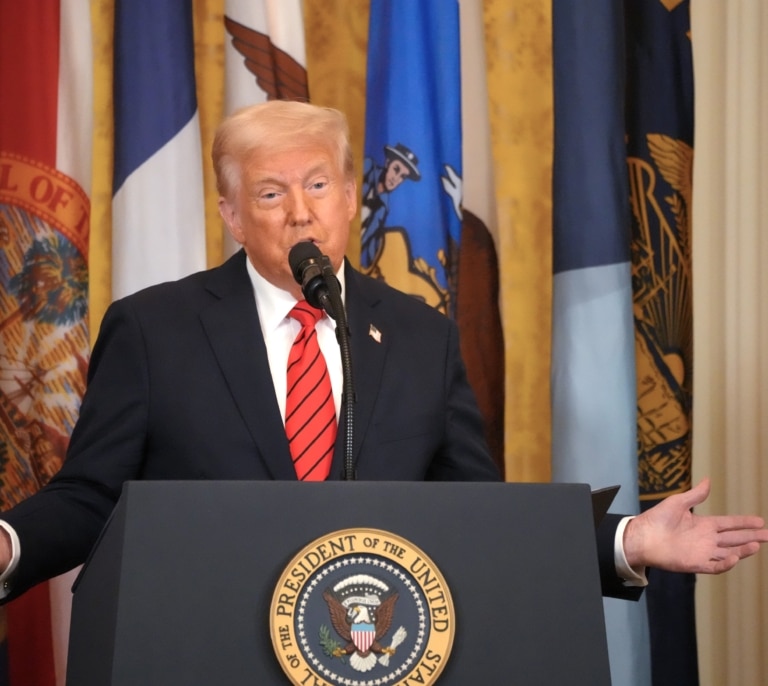 Trump revoca el permiso de Repsol y otras petroleras para exportar crudo desde Venezuela
