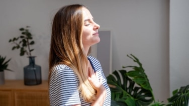 El truco viral para eliminar el olor a cerrado de las habitaciones