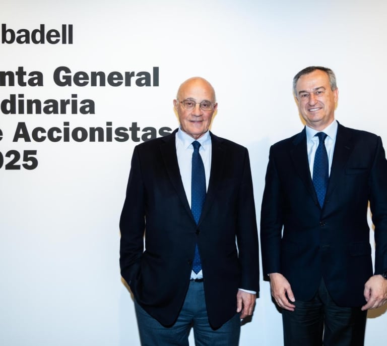Oliu pide al Gobierno que aclare su postura sobre una fusión de BBVA y Sabadell tras la OPA: "Debe velar por el futuro de España"