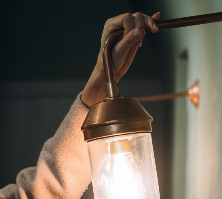 Precio de la luz hoy, 21 de marzo de 2025: esta es la hora más barata y más cara