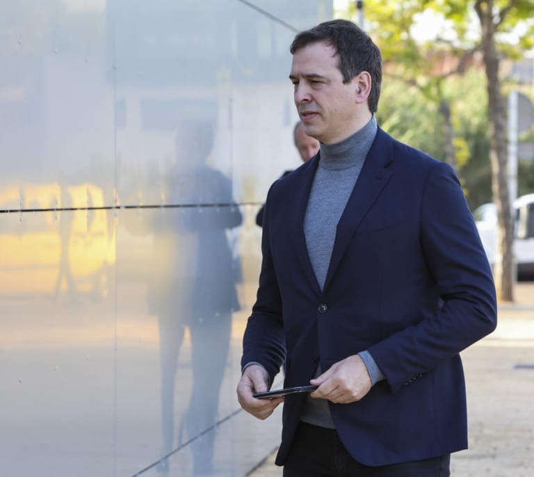 El "hermanísimo" de Pedro Sánchez se desmarca ante la jueza de la contratación del asesor de Moncloa en la Diputación de Badajoz