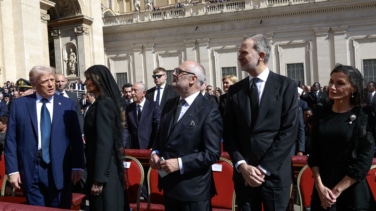 Los reyes despiden al féretro del papa Francisco y se sientan al lado de Trump en el funeral