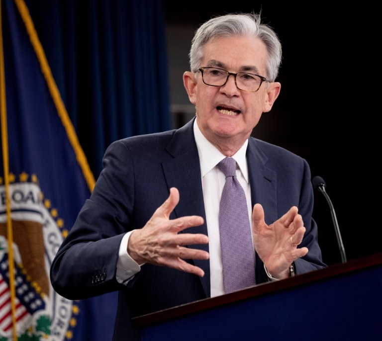 Trump exige a la Reserva Federal que baje los tipos de interés y Powell contesta que con los aranceles prevé más inflación