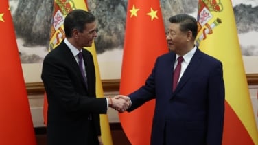 China anuncia un aumento de aranceles del 125% a los productos estadounidenses en plena visita de Sánchez
