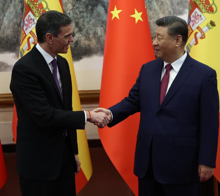 China anuncia un aumento de aranceles del 125% a los productos estadounidenses en plena visita de Sánchez