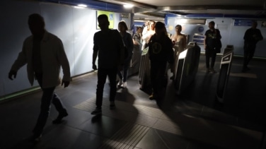 Que te pille un apagón dentro de un vagón de metro
