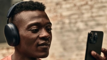 Amazon tira la casa por la ventana y rebaja 135€ estos auriculares inalámbricos