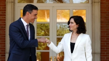 Sánchez y Ayuso se quitan de en medio (y no hace falta)