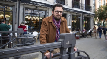 "La buena escritura requiere rigor, lirismo y ambigüedad"