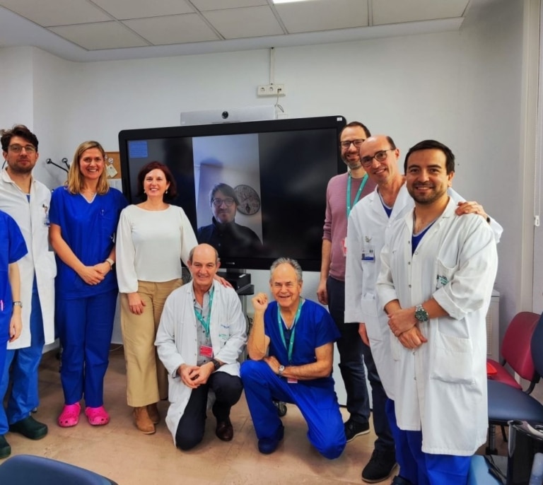 La Unidad de Coloproctología de la Fundación Jiménez Díaz recibe un reconocimiento de la AECP por su "excelencia quirúrgica"