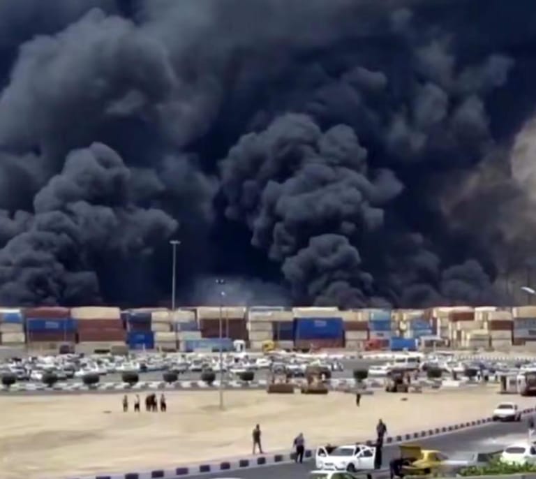 Al menos 28 muertos y casi 1000 heridos por la explosión en un puerto de Irán