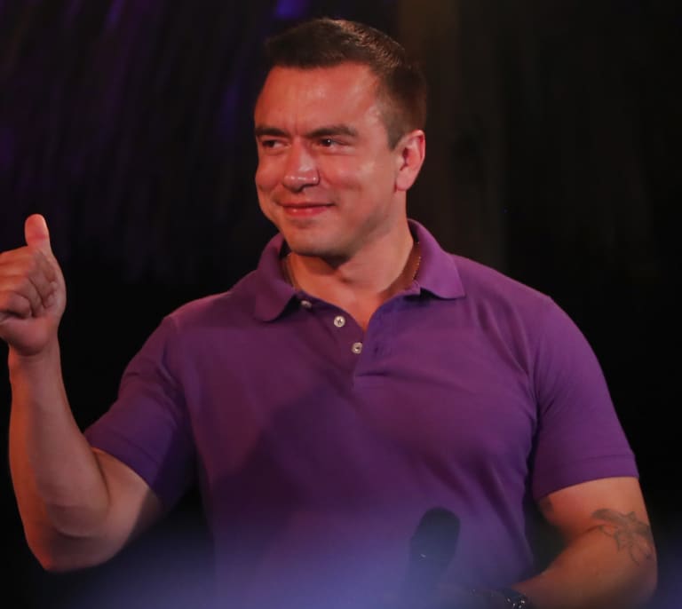 Daniel Noboa logra la reelección como presidente de Ecuador pero su rival correísta denuncia fraude