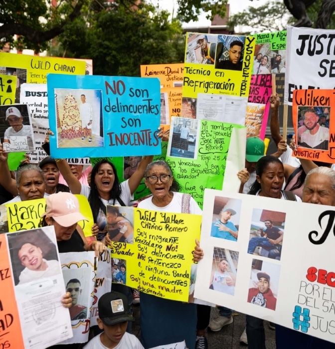 Un juez federal inicia el proceso para declarar el Gobierno de Trump en desacato por no parar la deportación de migrantes a El Salvador
