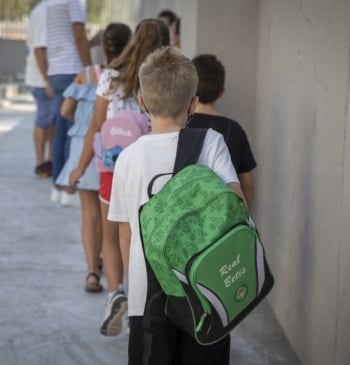 Galicia, Canarias o Murcia, con peores condiciones para el profesorado interino en [...]