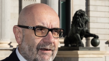 Los funcionarios calientan el 1 de mayo con las 35 horas tras el 'ok' del Gobierno a la reducción de la jornada