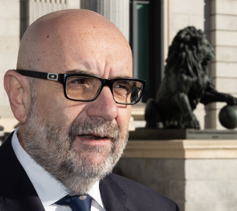 Los funcionarios calientan el 1 de mayo con las 35 horas tras el 'ok' del Gobierno a la reducción de la jornada